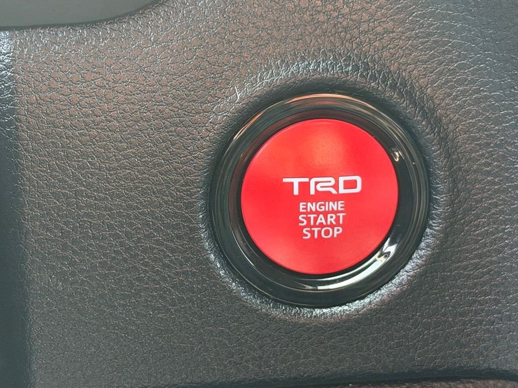 Used 2025 White Toyota SR5 image 40