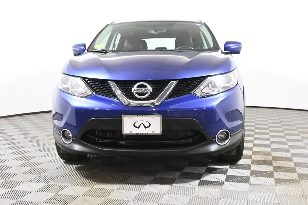 Used 2017 Blue Nissan SL image 10