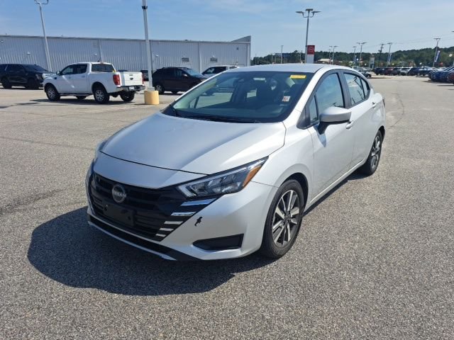 Used 2025 Silver Nissan 1.6 SV image 2