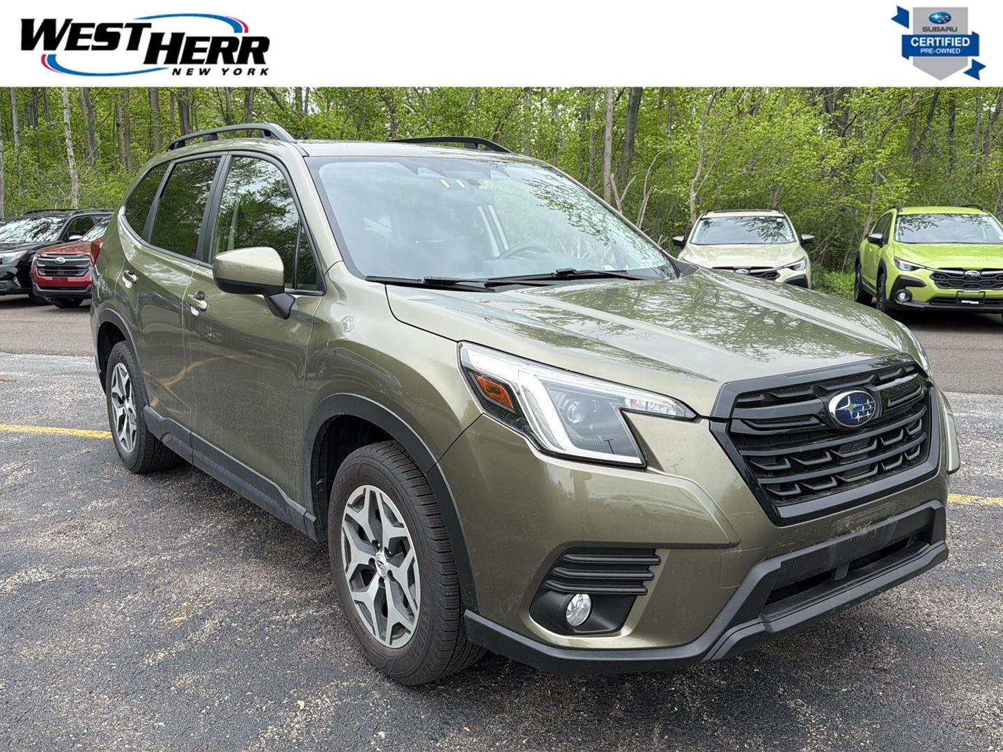 2022 Subaru Forester Premium's photo