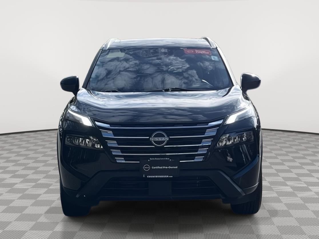 Used 2024 Super Black Nissan SV image 2