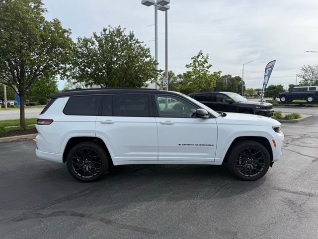 Used 2026 Bright White Clearcoat Jeep Summit image 5