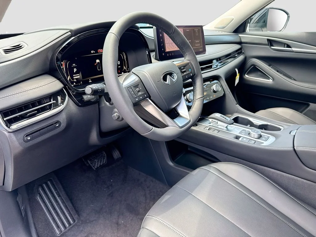 New 2027 RADIANT WHITE INFINITI Luxe FWD image 9