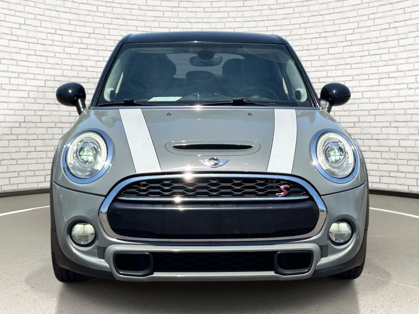 Used 2016 White Silver Metallic MINI S image 8
