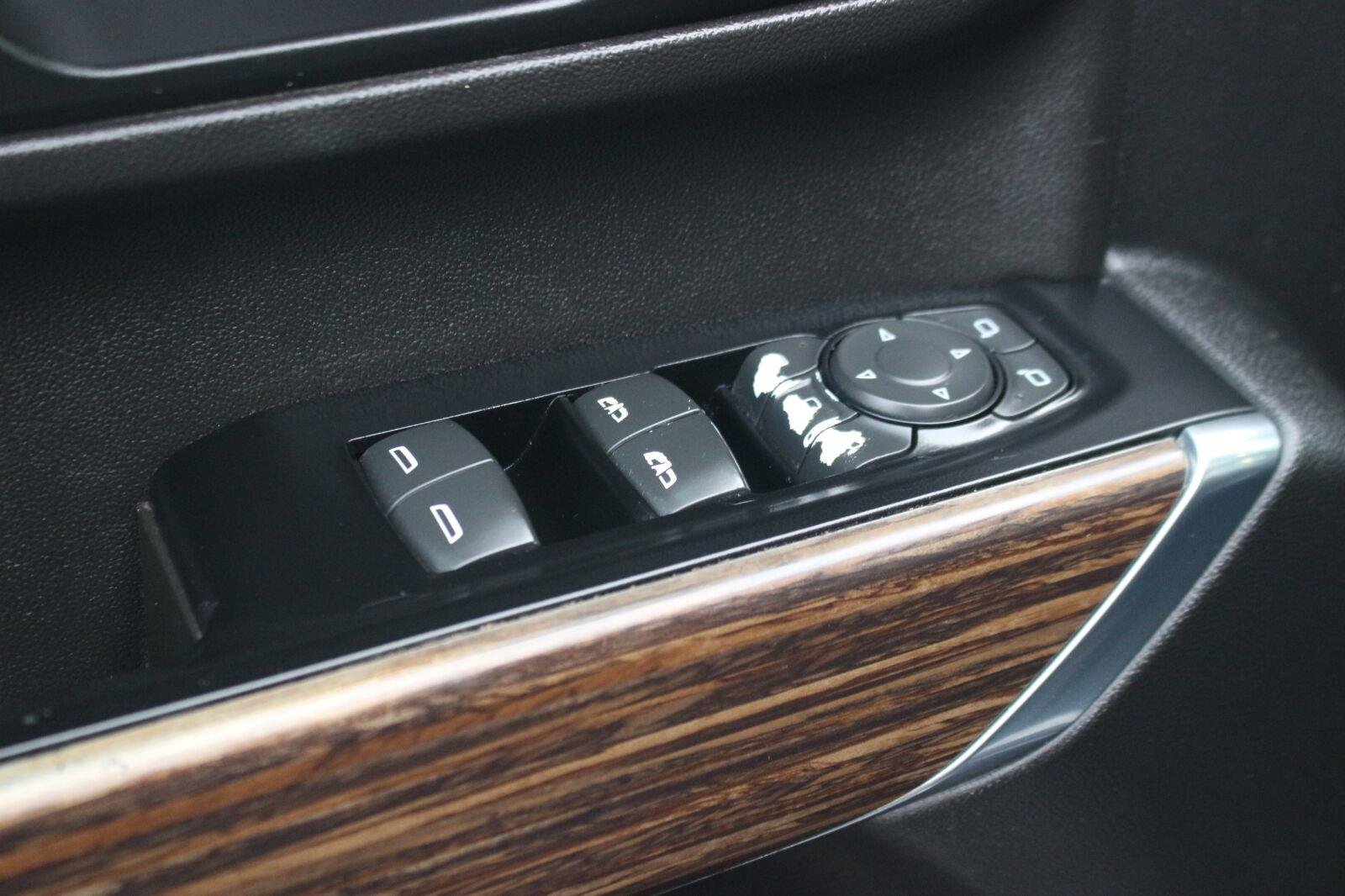 Used 2020 BLACK Chevrolet High Country image 16