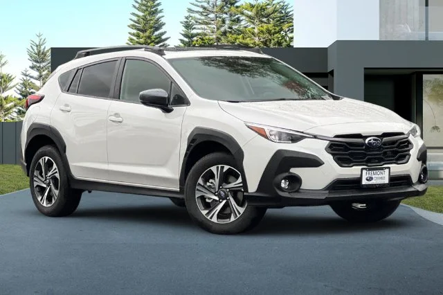 New 2027 CRYSTAL WHITE PEARL Subaru Premium image 2