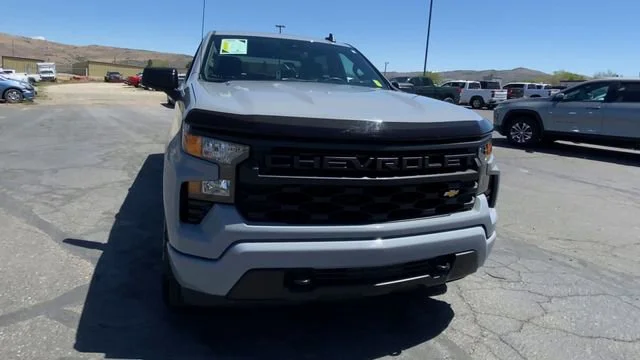 Used 2025 Slate Gray Metallic Chevrolet Custom image 3