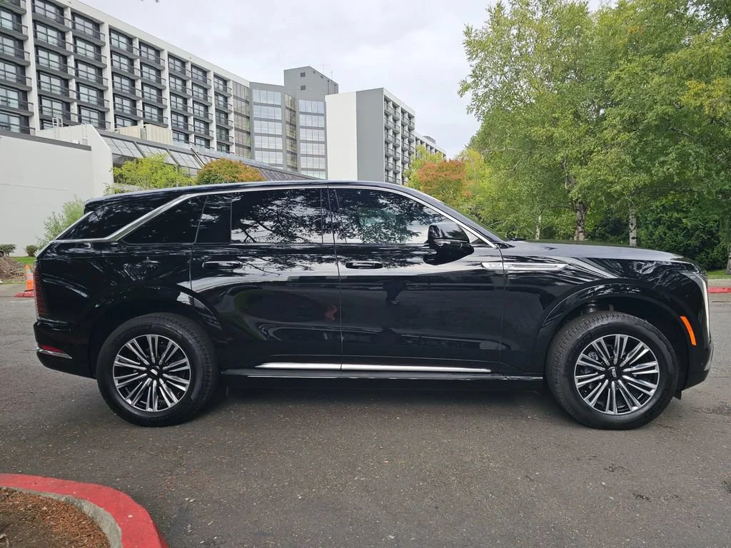 2026 Cadillac Escalade IQ Luxury - Photo 7