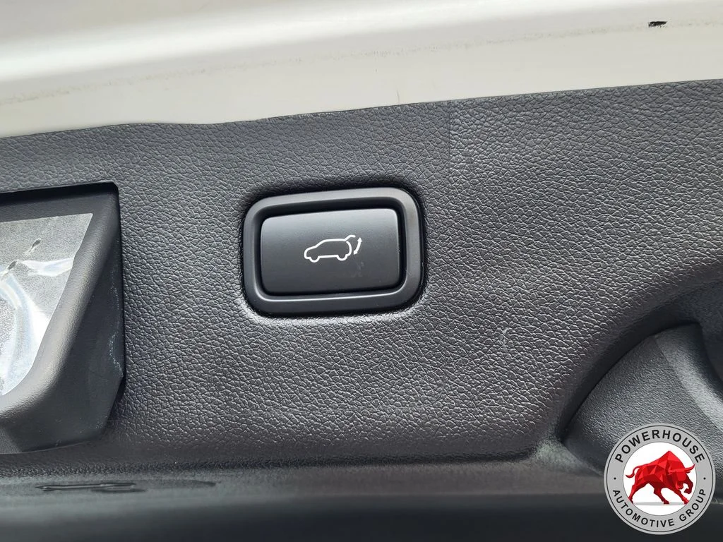 Used 2019 White Kia EX image 15