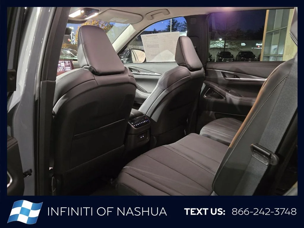 New 2027 HARBOR GRAY INFINITI Luxe AWD image 21