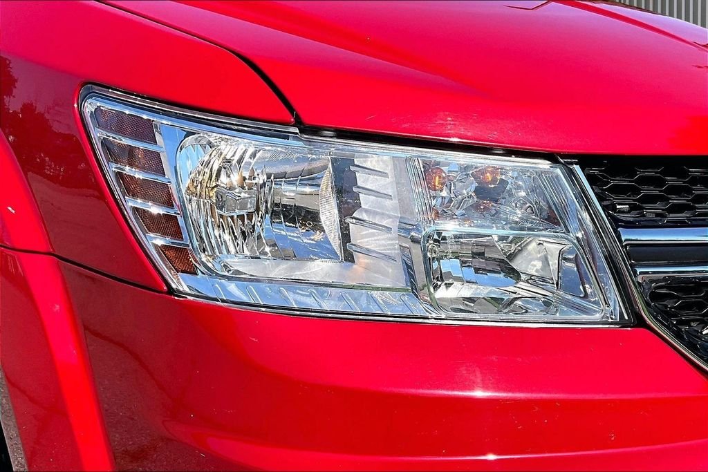 Used 2020 Red Dodge SE image 30