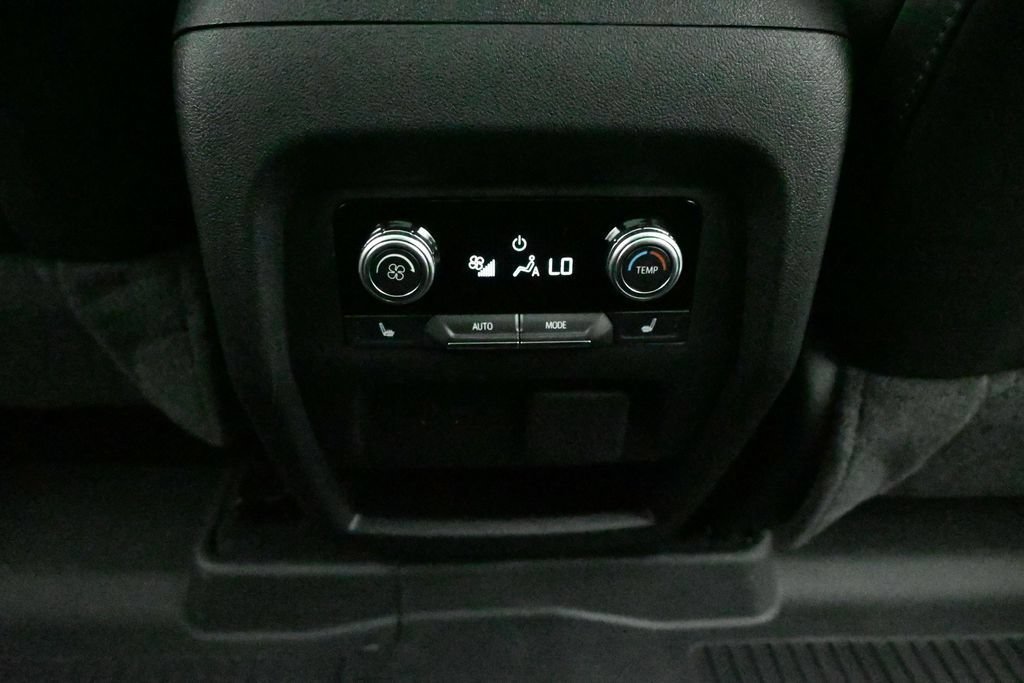 2026 GMC Acadia Denali Ultimate - Photo 19