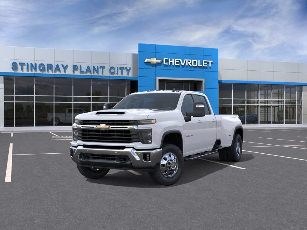 New 2026 Summit White Chevrolet LT DRW image 8