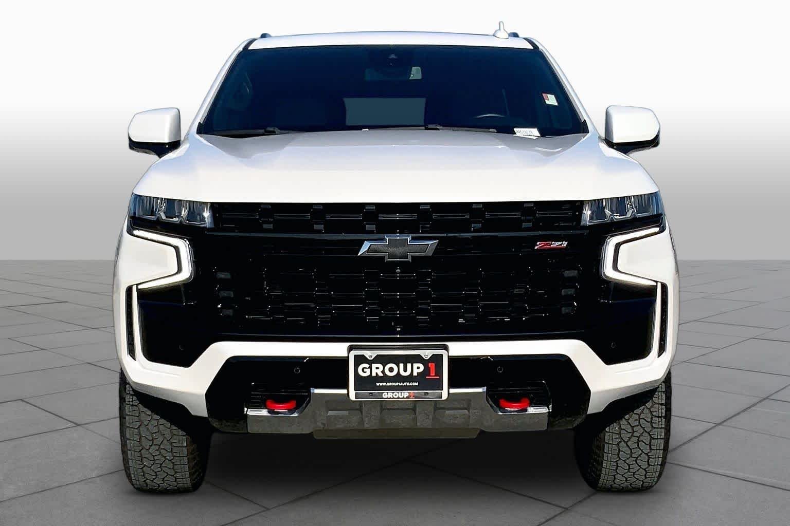Used 2023 Iridescent Pearl Tricoat Chevrolet Z71 image 4