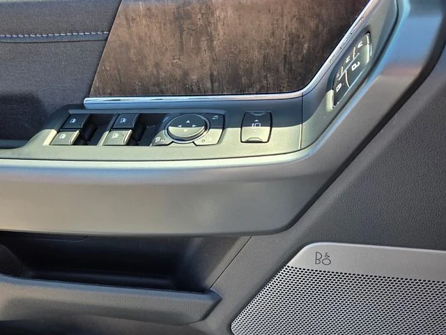 New 2027 Glacier Gray Metallic Tri-Coat Ford Lariat image 30
