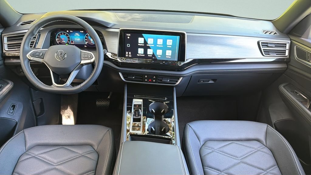 New 2026 Deep Black Pearl Volkswagen SE w/Technology image 13