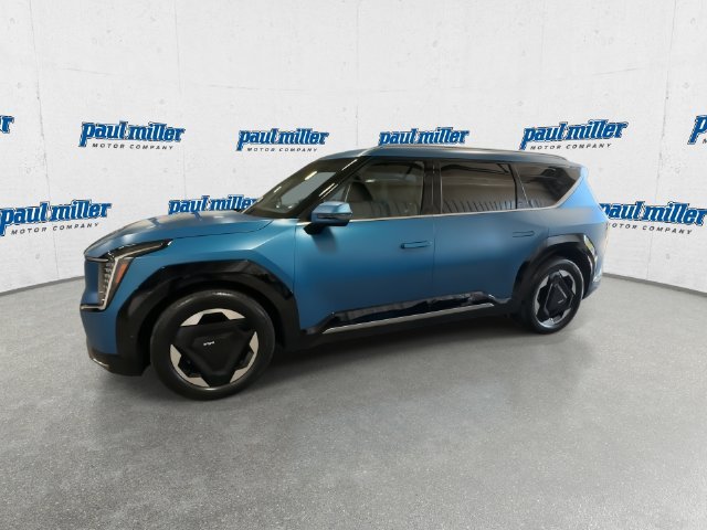 Certified Used 2024 Ocean Blue Kia Land image 6