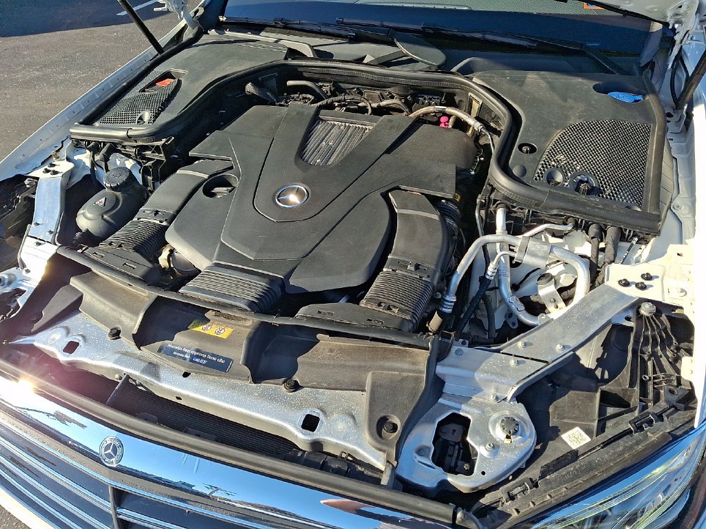 Used 2018 White Mercedes-Benz E 400 image 28