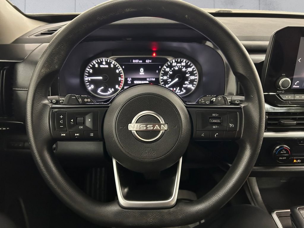 Used 2022 Gray Nissan S image 9