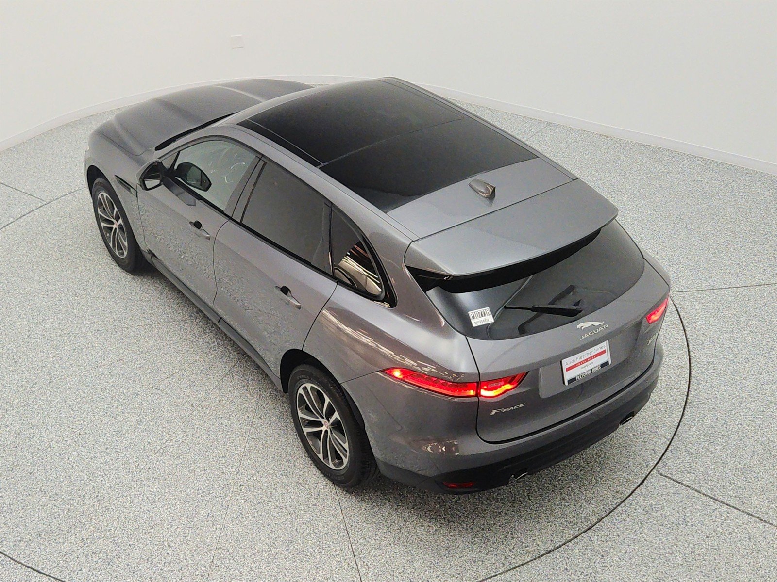 Used 2018 Corris Grey Metallic Jaguar 25t Prestige AWD image 28