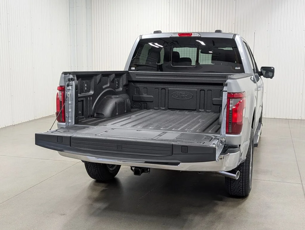 New 2026 Iconic Silver Metallic Ford XLT image 23