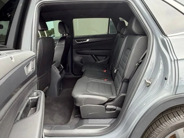 Used 2024 Gray Volkswagen 2.0T SEL R-Line image 21