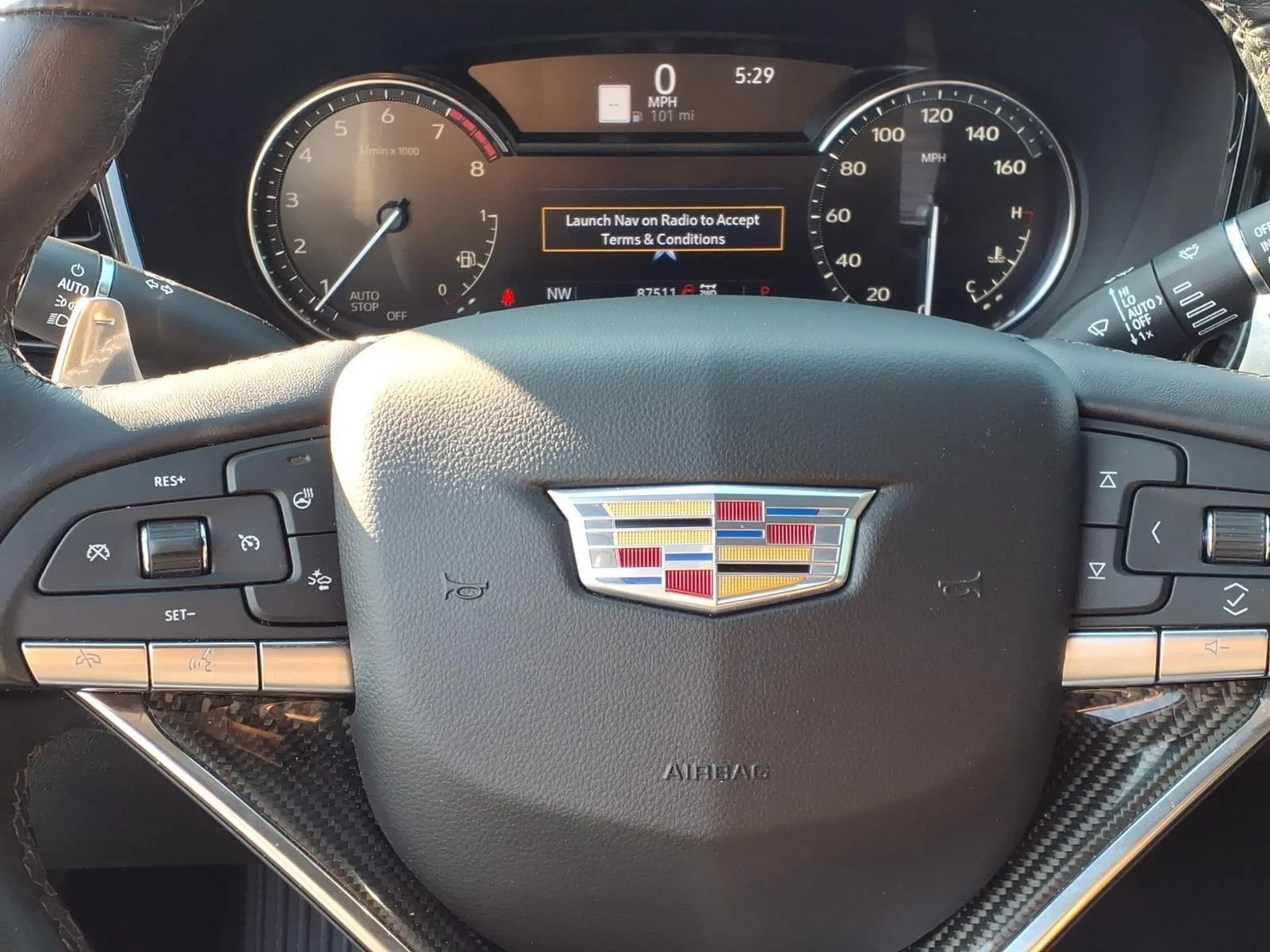 Used 2022 Crystal White Tricoat Cadillac Sport image 28