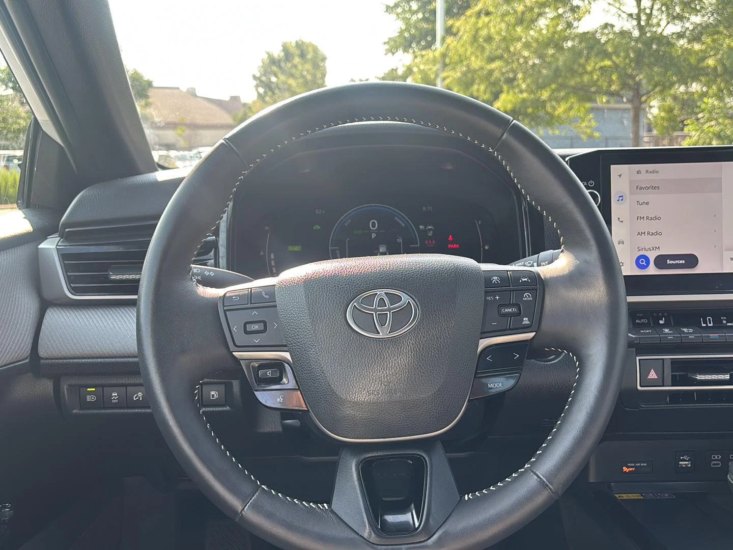 Certified Used 2025 Ice Cap Toyota SE image 29