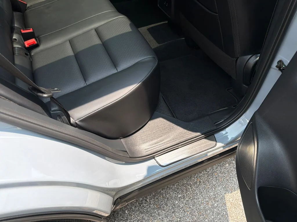 Used 2026 Boulder Gray Pearl Nissan Dark Armor image 41