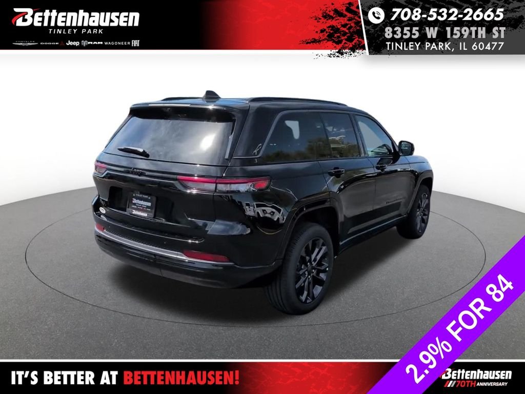 New 2026 Diamond Black Crystal Pearl-Coat Exterior Paint Jeep Limited Reserve image 8