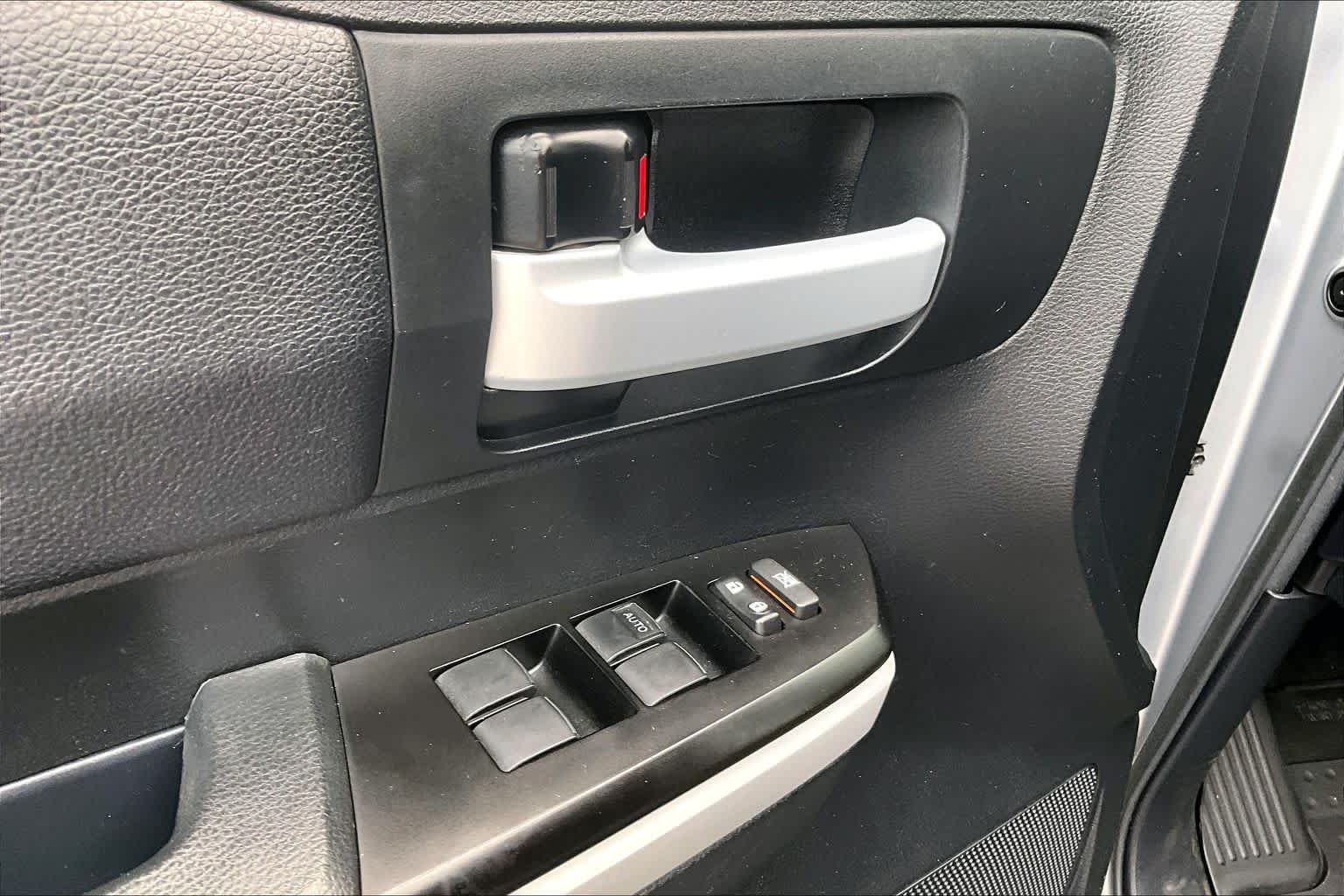 Used 2019 Silver Sky Metallic Toyota SR5 image 61