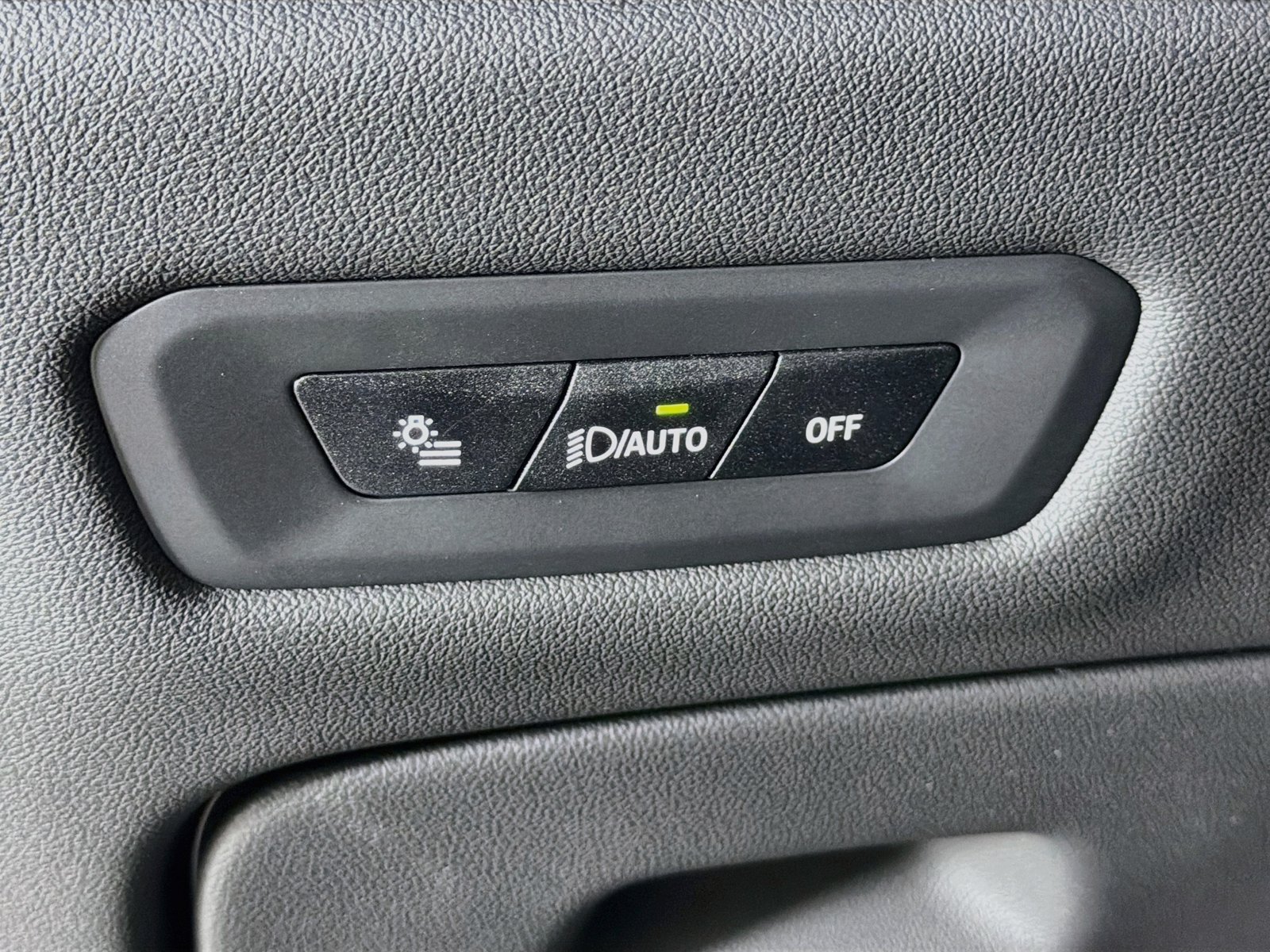 New 2026 Skyscraper Grey Metallic BMW xDrive40i image 10