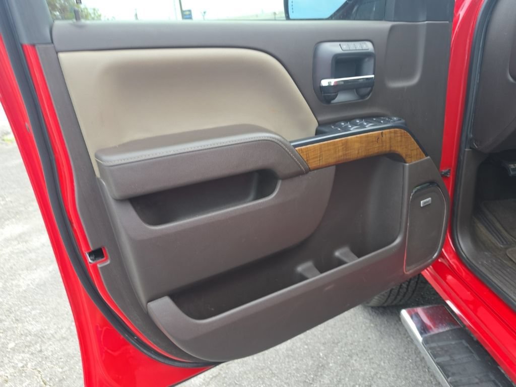Used 2018 CARDINAL RED GMC SLT image 17