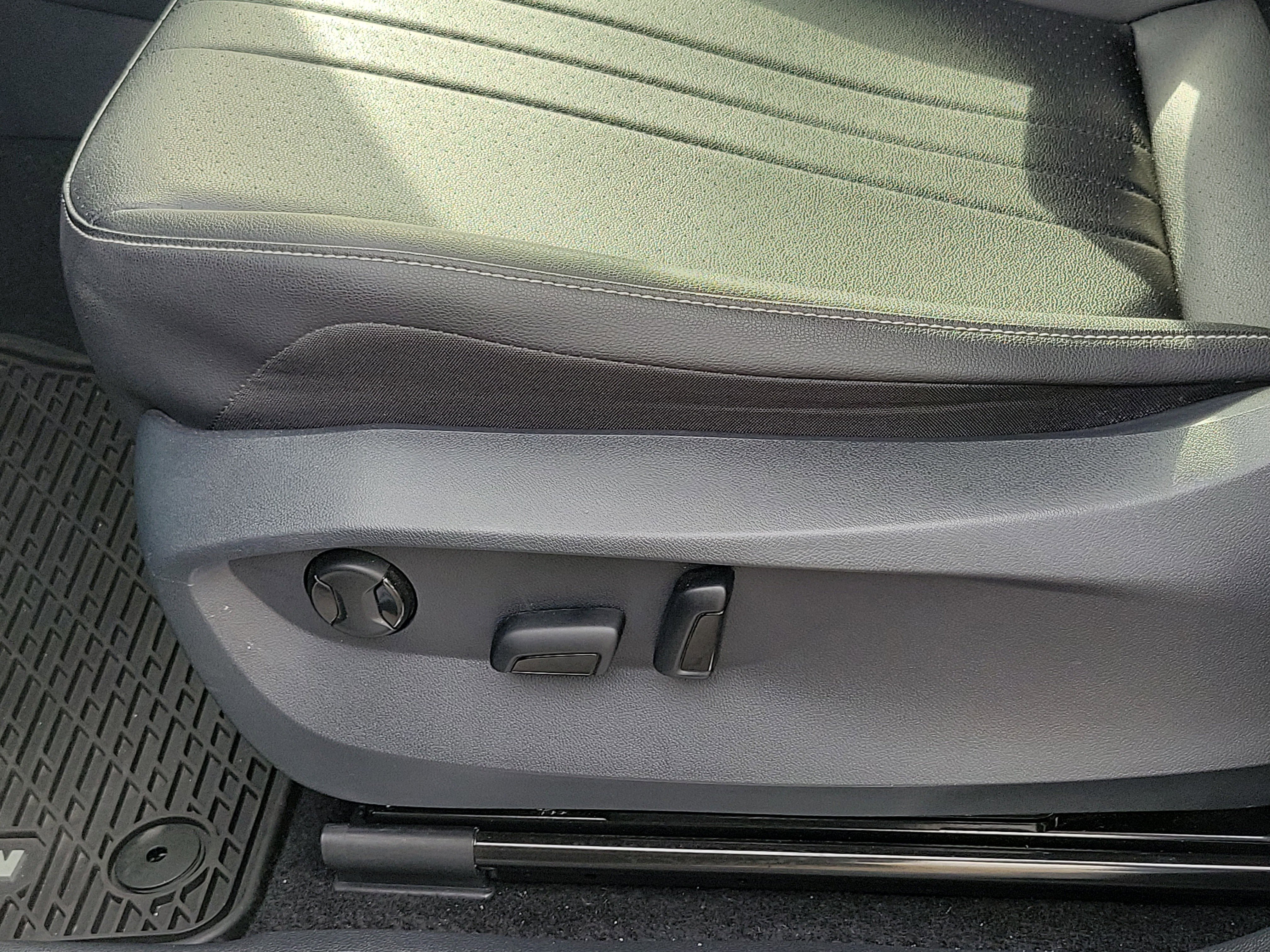 2023 Volkswagen Tiguan SE R-LINE BLACK - Photo 19