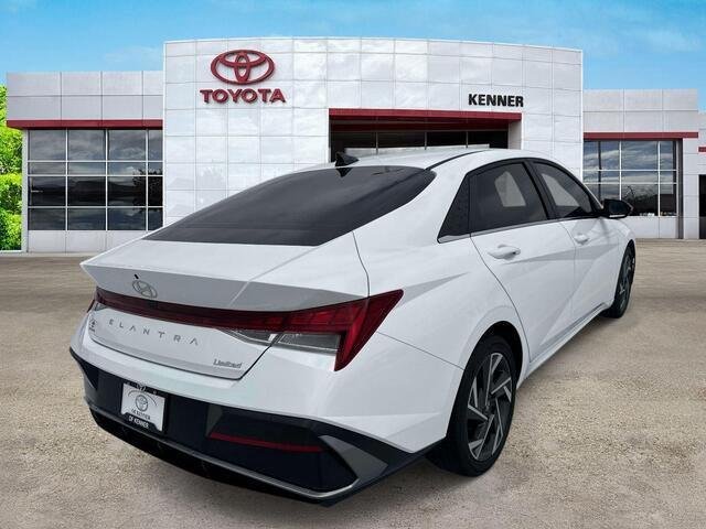 Used 2025 Serenity White Hyundai Limited image 6