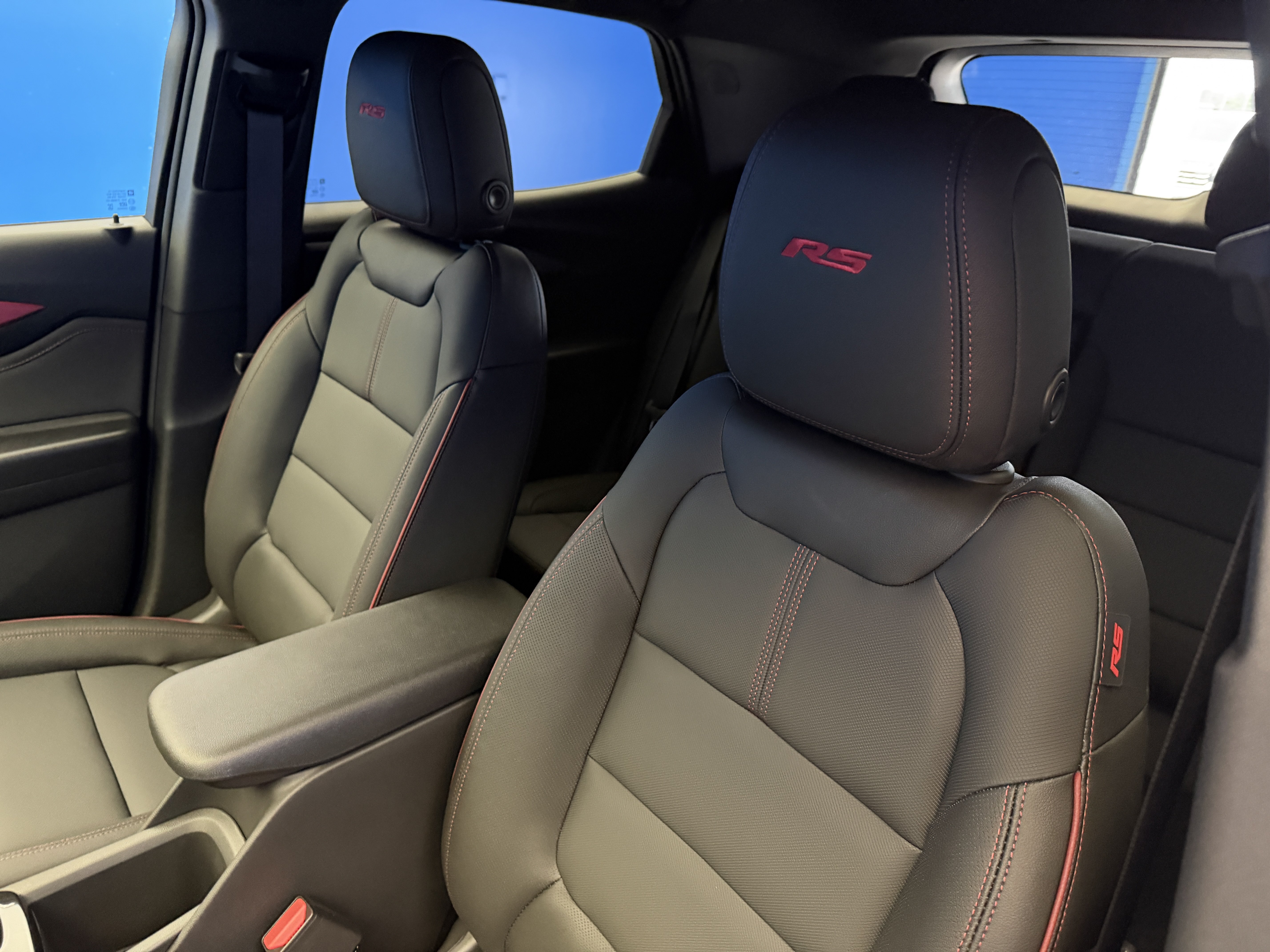 New 2026 Mosaic Black Metallic Chevrolet RS image 12