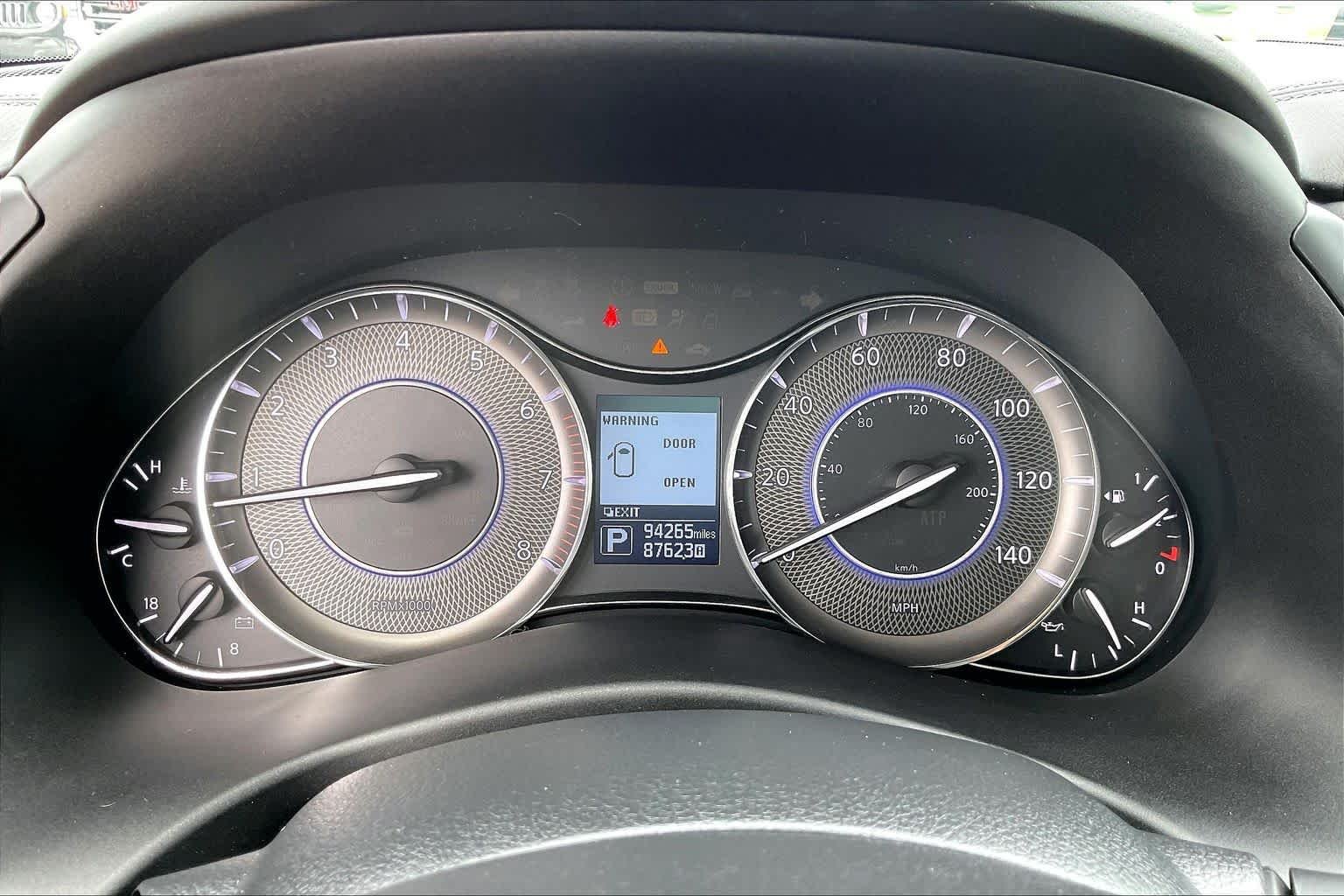 Used 2019 Moonstone White INFINITI LUXE image 26