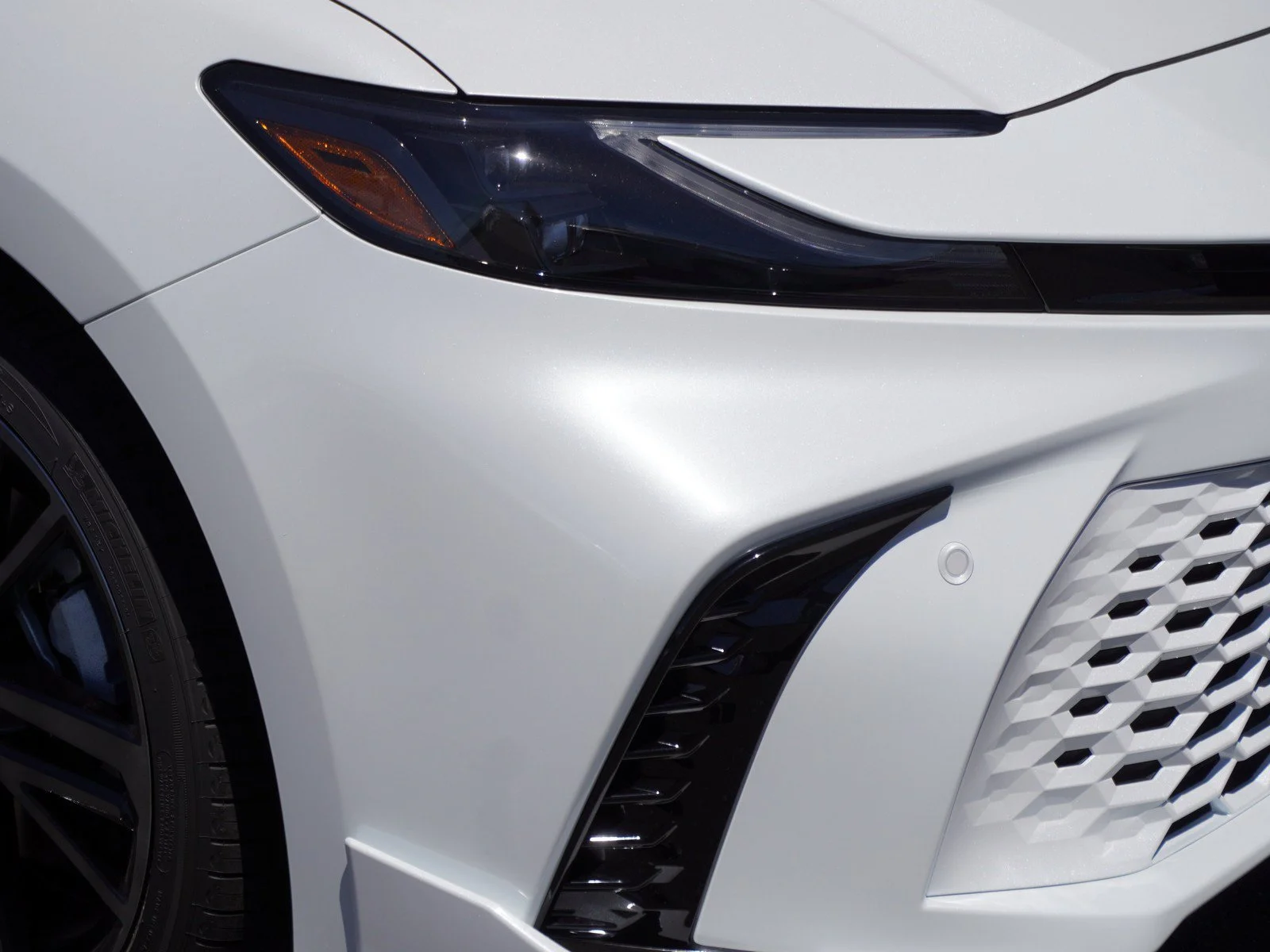 New 2026 Wind Chill Pearl Toyota XSE image 2