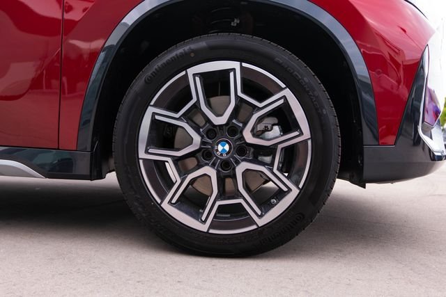New 2027 Vegas Red Metallic BMW xDrive28i image 12