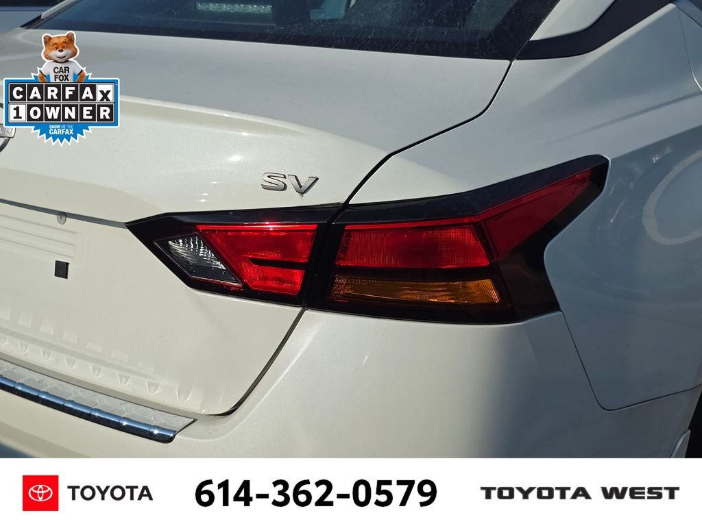 Used 2023 White Nissan 2.5 SV image 9