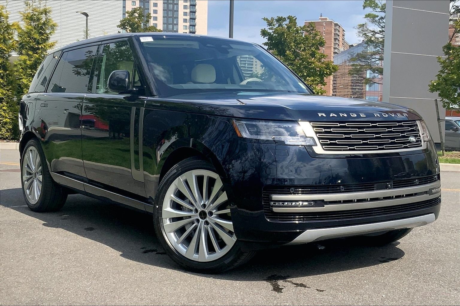 New 2026 Constellation Blue Ultra Metallic Gloss Land Rover SE 7 Seats image 2