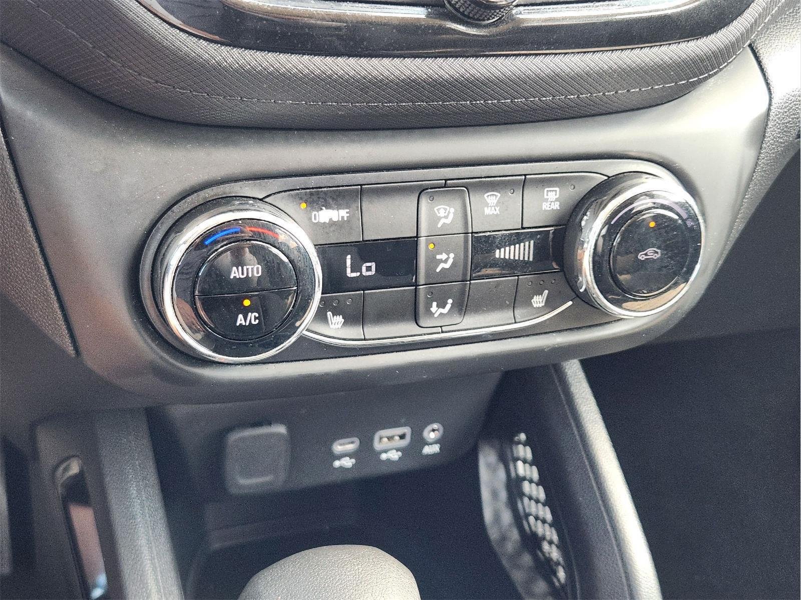 Used 2022 Summit White Chevrolet LT image 18