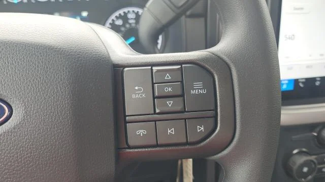 New 2026 Oxford White Ford XL 2WD image 37