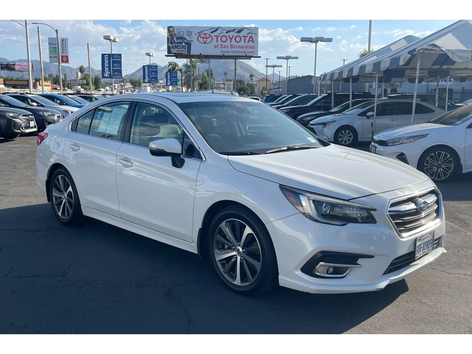 Used 2018 CRYSTAL WHITE PEA Subaru Limited image 8