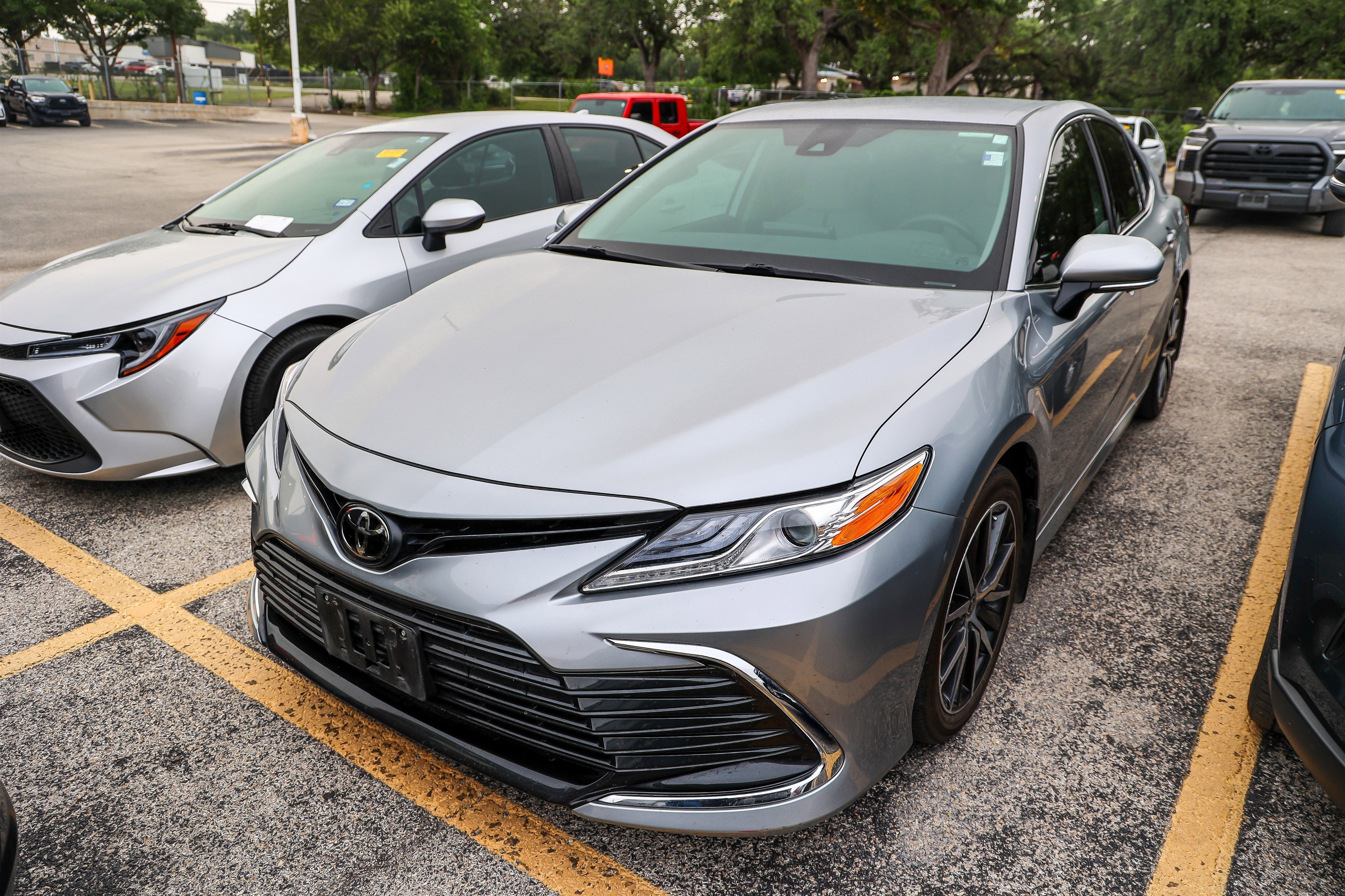 Used 2024 CELESTIAL SILVER Toyota XLE image 1