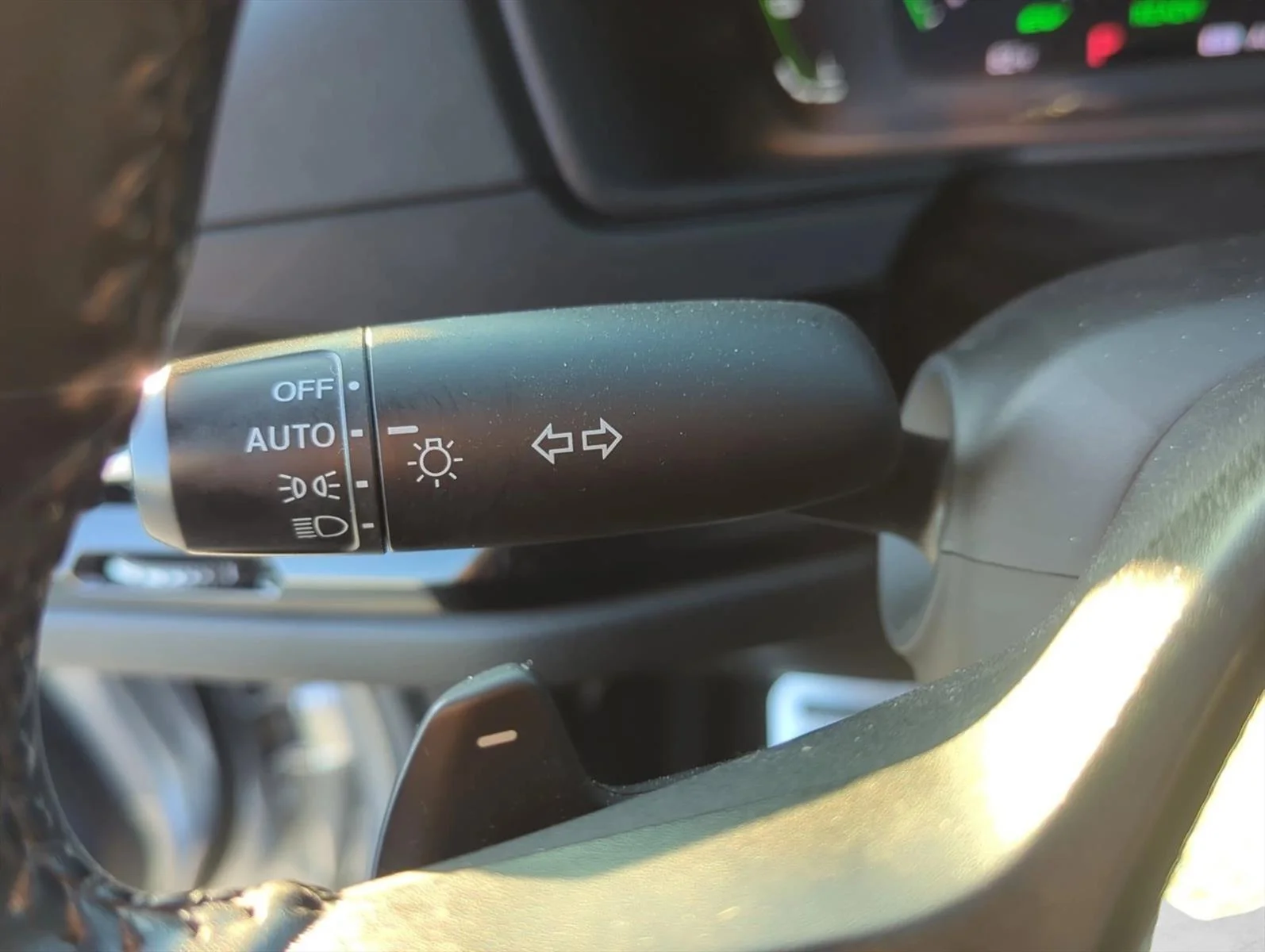 Used 2025 Solar Silver Metallic Honda Sport-L image 14