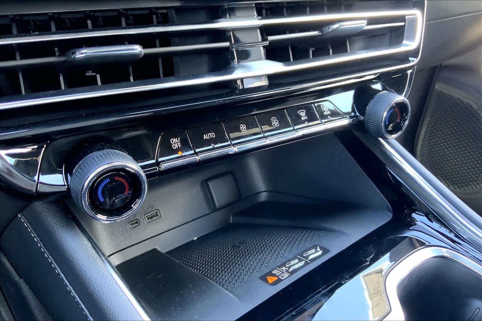 2026 Chevrolet Traverse LT - Photo 18