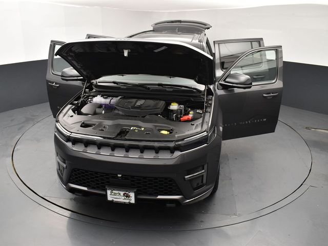 New 2026 Baltic-Gray Metallic Clear-Coat Exterior Paint Jeep Upland image 26