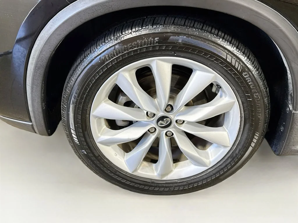 Used 2019 Black INFINITI ESSENTIAL image 41