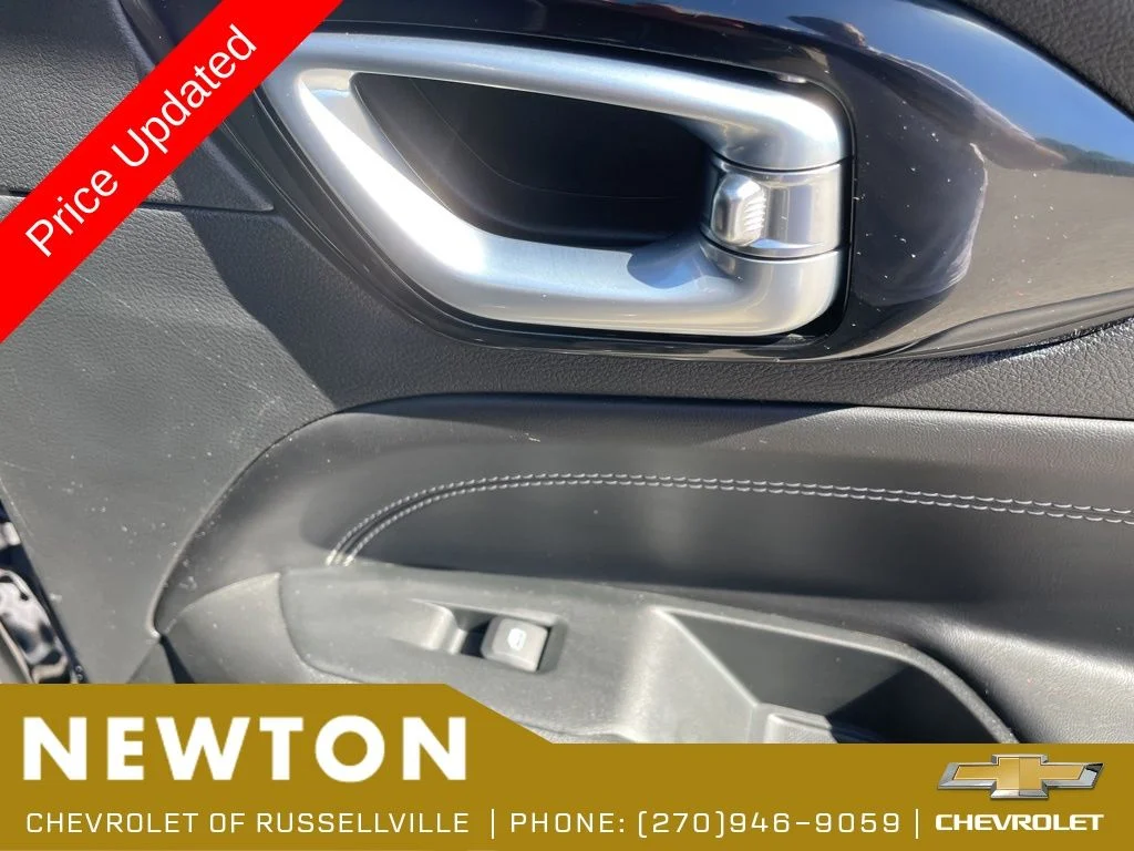 Used 2022 Diamond Black Jeep Latitude image 26